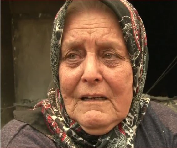 Yangının ardından faciayla karşılaştılar,  gözyaşlarına hakim olamadılar